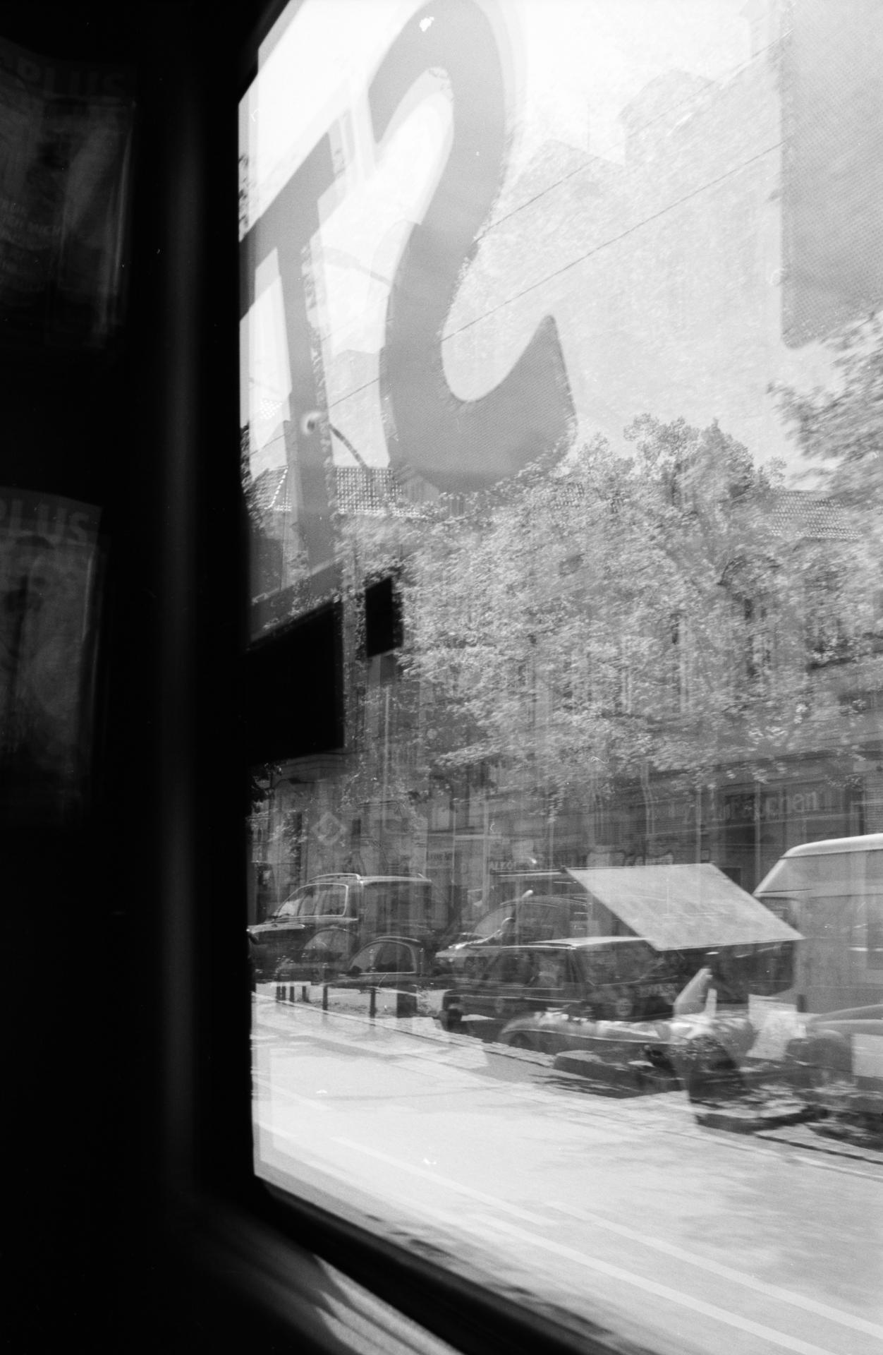 Thumbnail /2022 Berlin/Tram Mehrfachbelichtung II.jpg